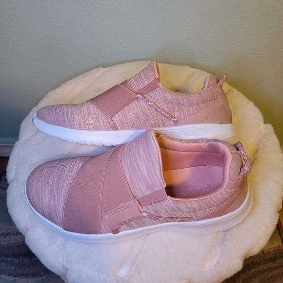 Cross Trekkers Womens Beat Slip-On Running Shoe - Picture 6 of 6